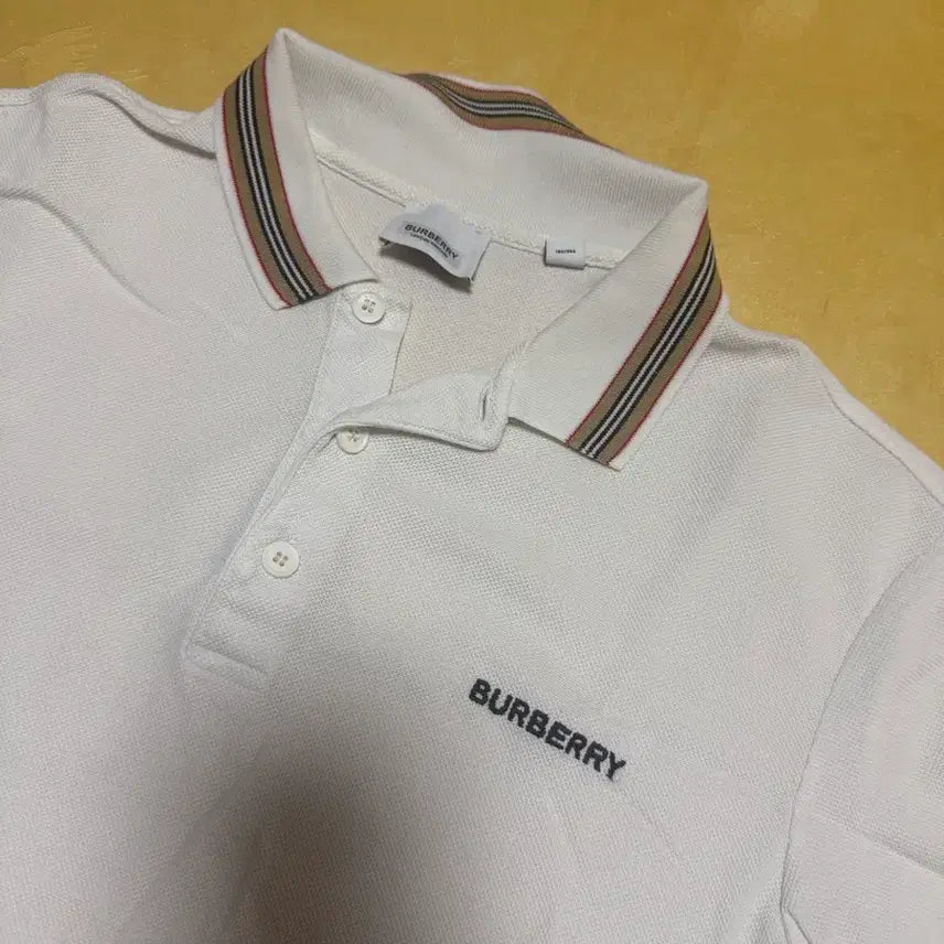 [BUNJANG] Burberry Embroidered Logo Polo Shirt / Burberry 버버리 자수 포인트 pk 카라넥 반팔 티셔츠 M