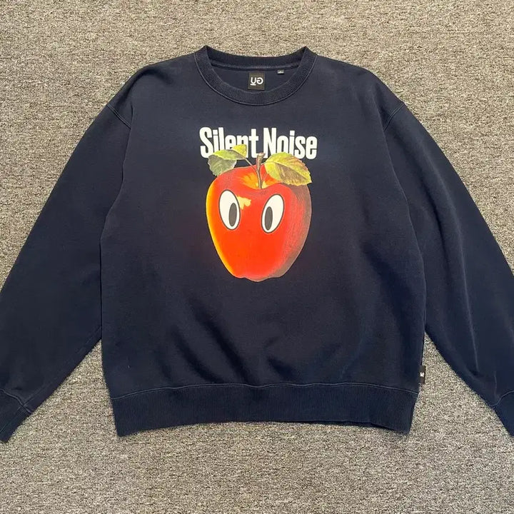 [BUNJANG] GU Undercover Silent Noise Apple Print Sweatshirt / [105] GU X 언더커버 맨투맨티 L