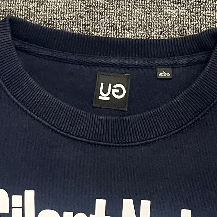 [BUNJANG] GU Undercover Silent Noise Apple Print Sweatshirt / [105] GU X 언더커버 맨투맨티 L