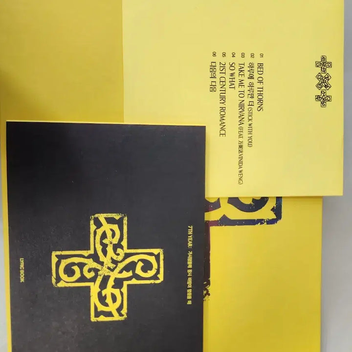 [SOLD OUT] 투바투 7TH YEAR: 가시덤불에 잠시 바람이 멈췄을때 CD