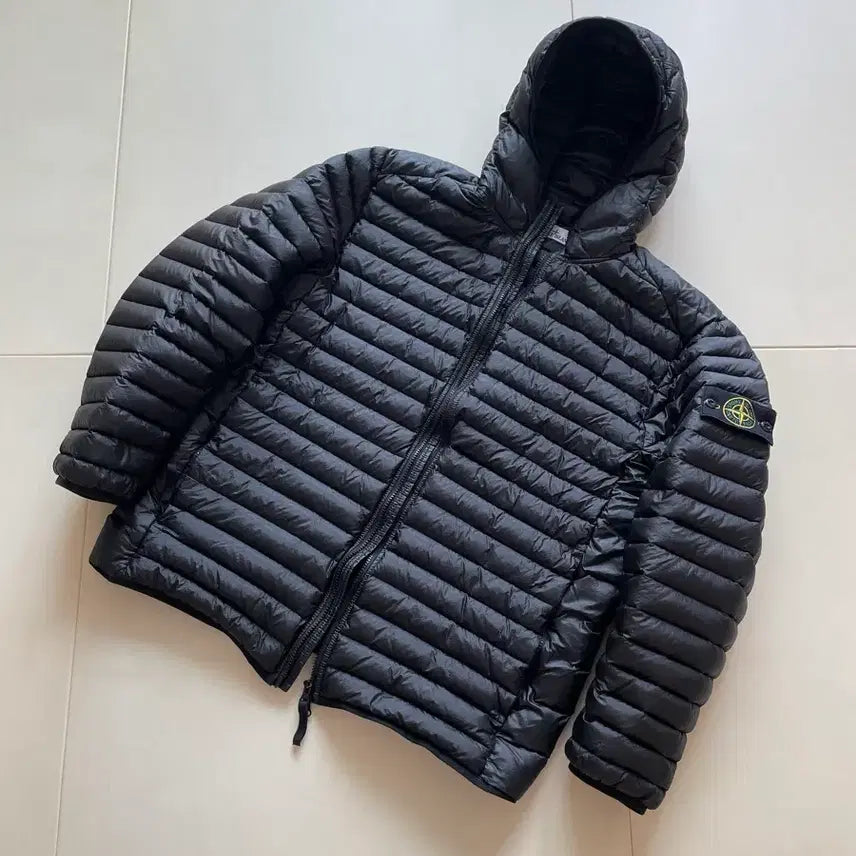 [BUNJANG] Stone Island Room Woven Lightweight Padded Light Down XL Black Jacket / 스톤아일랜드 룸우븐 경량패딩 라이트다운 xl 블랙 극미중도