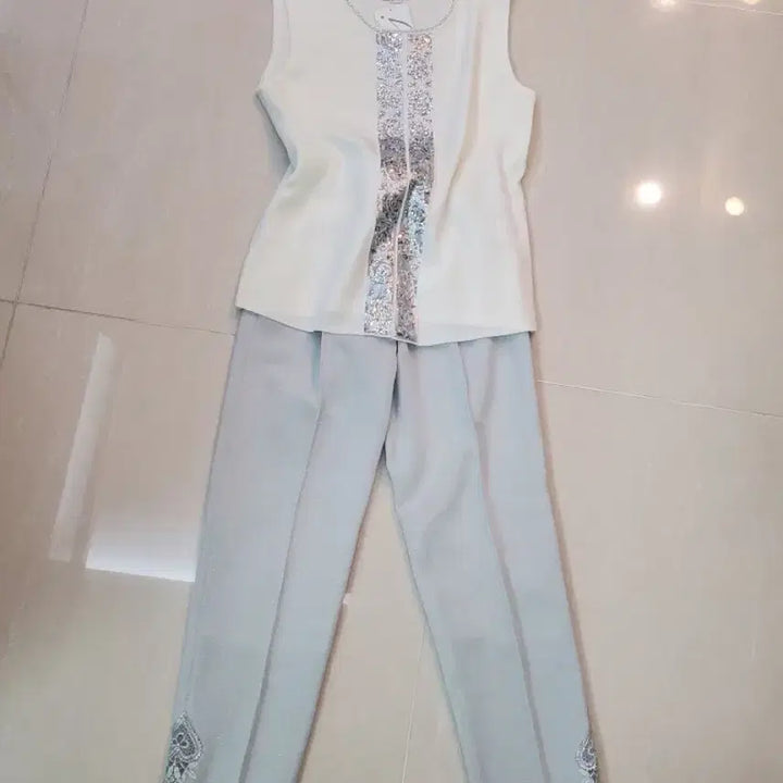 [BUNJANG] Jeong Hojin Knit Top and Bottom Set / 정호진 니트 상하의 세트 (택 붙은 새상품)