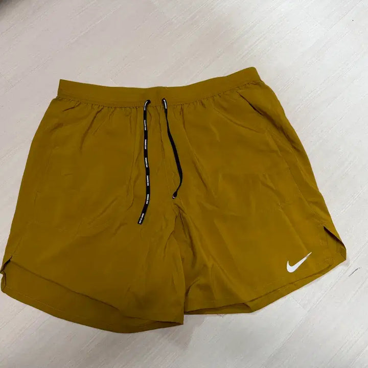 [SOLD OUT] 나이키 남성 7인치 러닝숏츠