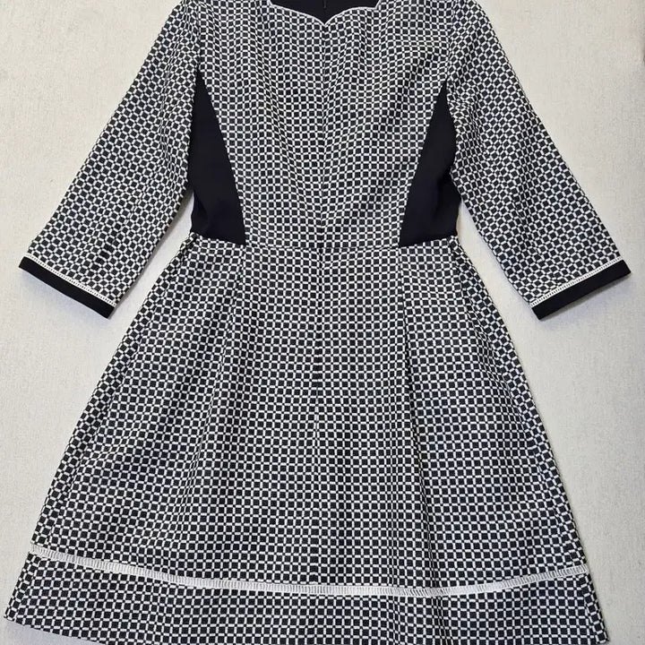 [BUNJANG] Olive Des Olive Check Pattern Navy 3/4 Sleeve Mini Dress / 올리브데올리브 체크 패턴 네이비 칠부 원피스 1 사이즈 85