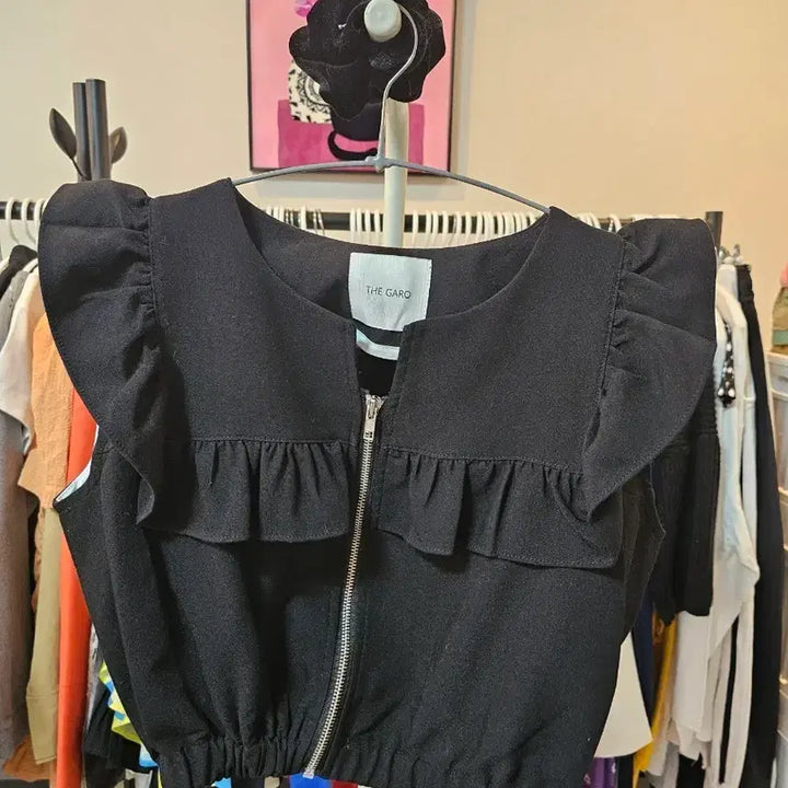 [BUNJANG] THE GARO Frill Crop Jacket and Anorak Skirt Set / THE GARO 프릴 장식 크롭 자켓 블랙 아노락 스커트 세트
