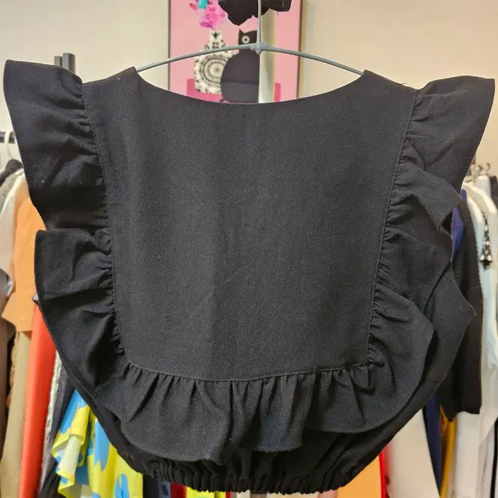 [BUNJANG] THE GARO Frill Crop Jacket and Anorak Skirt Set / THE GARO 프릴 장식 크롭 자켓 블랙 아노락 스커트 세트