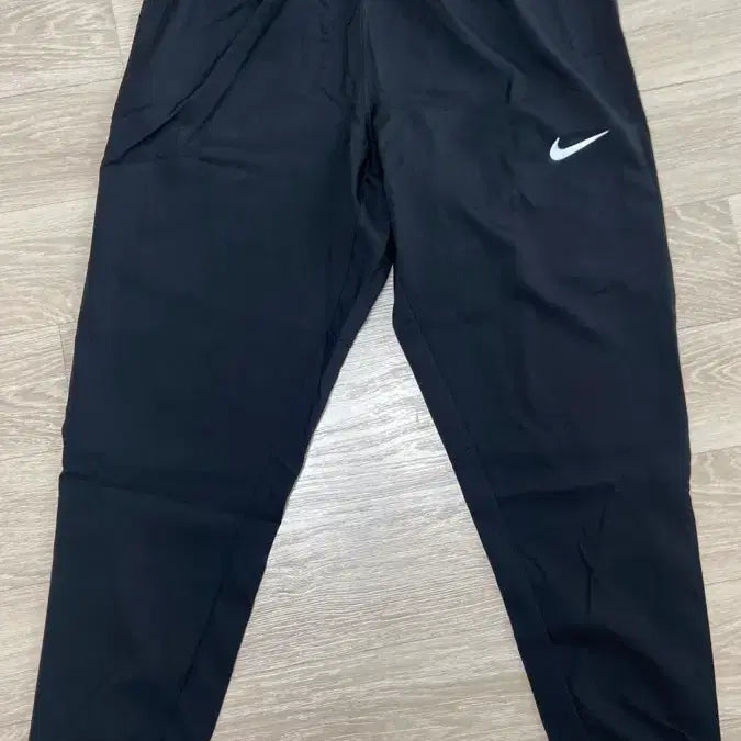 [SOLD OUT] 나이키 챌린저 드라이 핏 우븐 러닝 팬츠 M