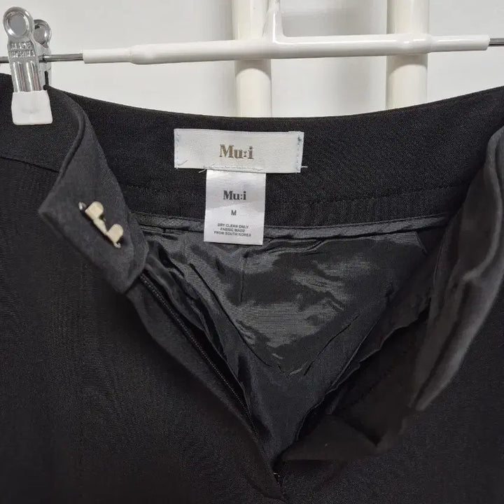 [BUNJANG] Mu:i Black Pleated Skirt / Mu:i 무이 블랙 플리츠스커트
