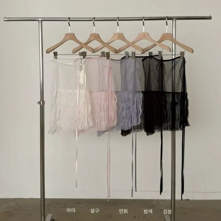 [BUNJANG] MaybeBaby, Lovecode U, Minuet, Grand Bloom Apparel / 푸어샵 마크들리 딥뮤즈 위아썸 메이비베이비 러브코드유 미뉴에트 그랑블룸