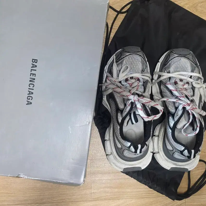 [SOLD OUT] 발렌시아가 3xl 그레이레드 42 사이즈 팝니다