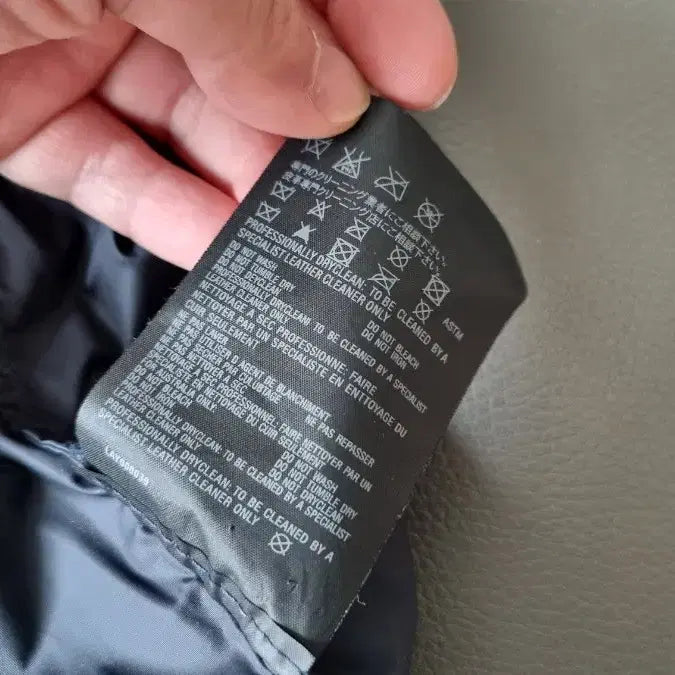 [BUNJANG] Prada Sport Navy Nylon Rider Windbreaker Jacket / 프라다 스포츠 네이비 나일론 라이더 구형 바람막이 자켓