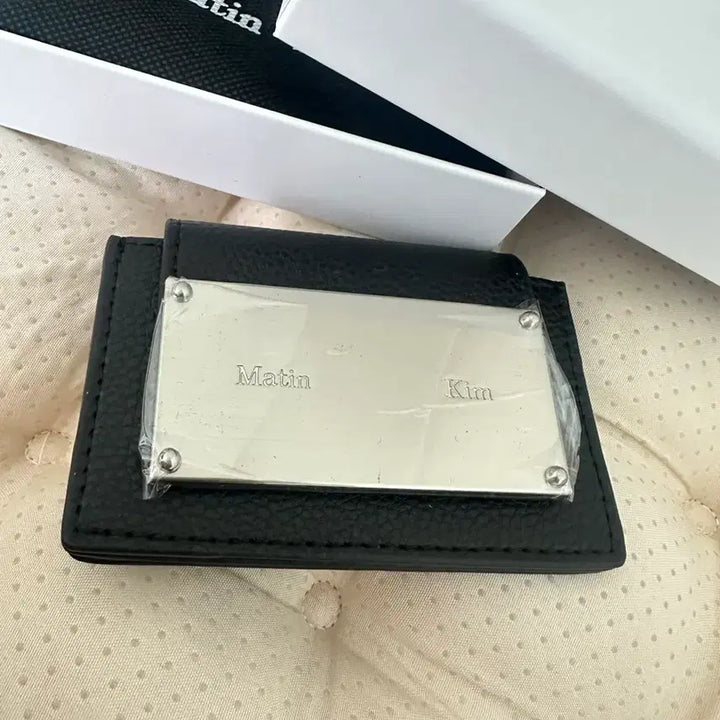 [SOLD OUT] 마뗑킴 블랙 반지갑 새상품 풀박스