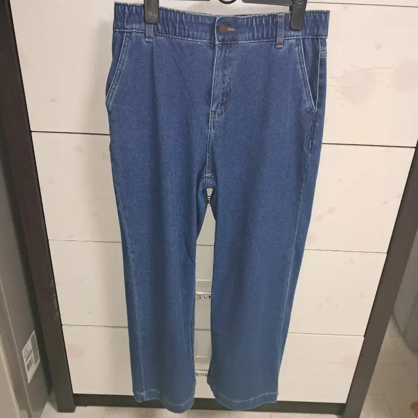 [BUNJANG] Denim Mid-Blue Jeans / 데님밴딩중청바지. 새상품. 66