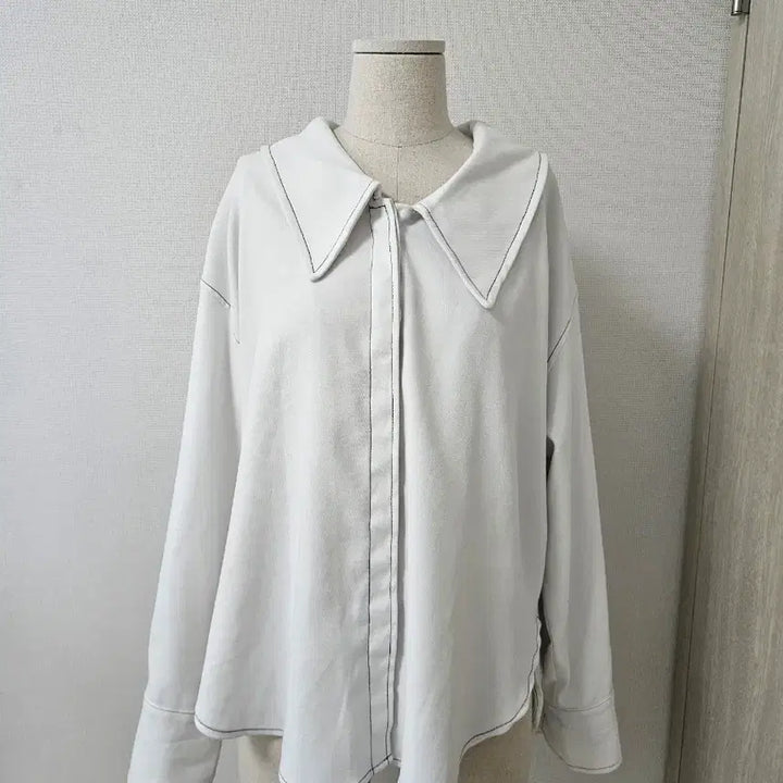 [BUNJANG] NAIN Oversized Stitch Big Collar Blouse / [나인/오버핏] 스티치 빅카라 셔츠 블라우스 (화이트/66~77추천)