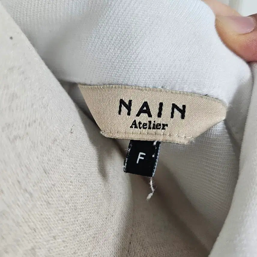 [BUNJANG] NAIN Oversized Stitch Big Collar Blouse / [나인/오버핏] 스티치 빅카라 셔츠 블라우스 (화이트/66~77추천)