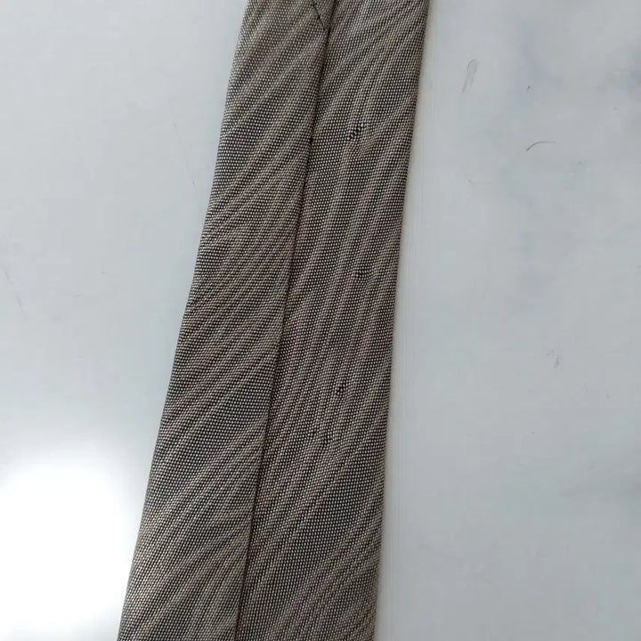 [BUNJANG] Yves Saint Laurent Silk Tie - Beige 8.4cm / 입생로랑 실크 베이지 넥타이 8.4cm A~B등급 K2499
