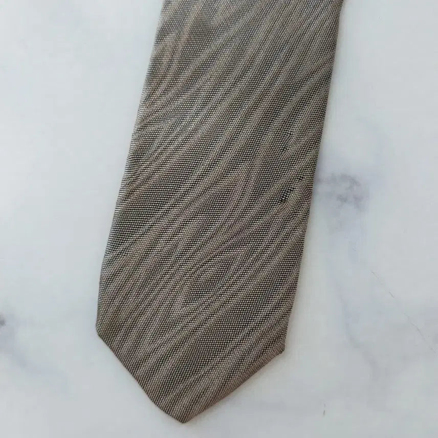 [BUNJANG] Yves Saint Laurent Silk Tie - Beige 8.4cm / 입생로랑 실크 베이지 넥타이 8.4cm A~B등급 K2499