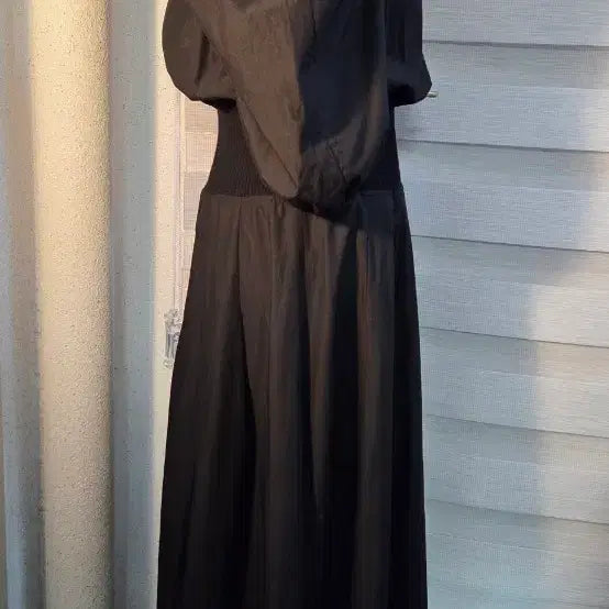 [BUNJANG] Egoist Black Puff Sleeve Long Dress / 에고이스트 블랙 퍼프 롱 원피스