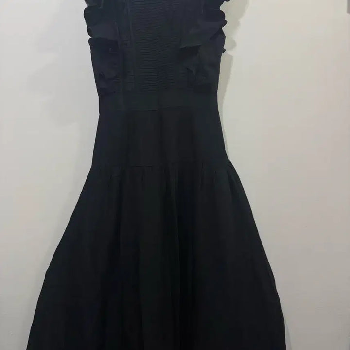 [SOLD OUT] 산드로 블랙 롱 원피스 프릴 장식