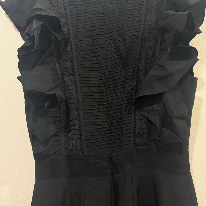 [SOLD OUT] 산드로 블랙 롱 원피스 프릴 장식