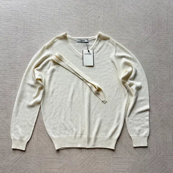 [BUNJANG] 르누이 Emillie Scarf Knit (Ivory) / 새상품) 르누이 홀가먼트 Emillie scarf knit (Ivory)