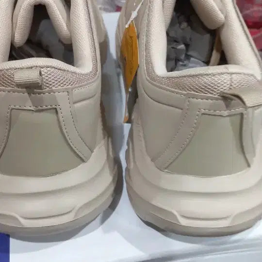 [BUNJANG] 베이지색 운동화 스니커즈 275mm / 베이지색 운동화 스니커즈 275mm