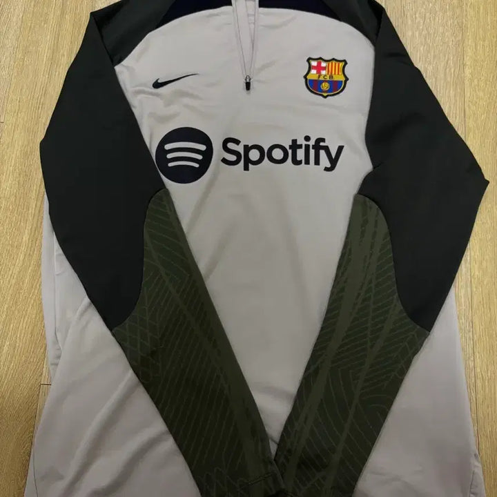[BUNJANG] Nike Barcelona 23-24 Training Drill Top L / 나이키 바르셀로나 23-24 트레이닝 드릴탑 L