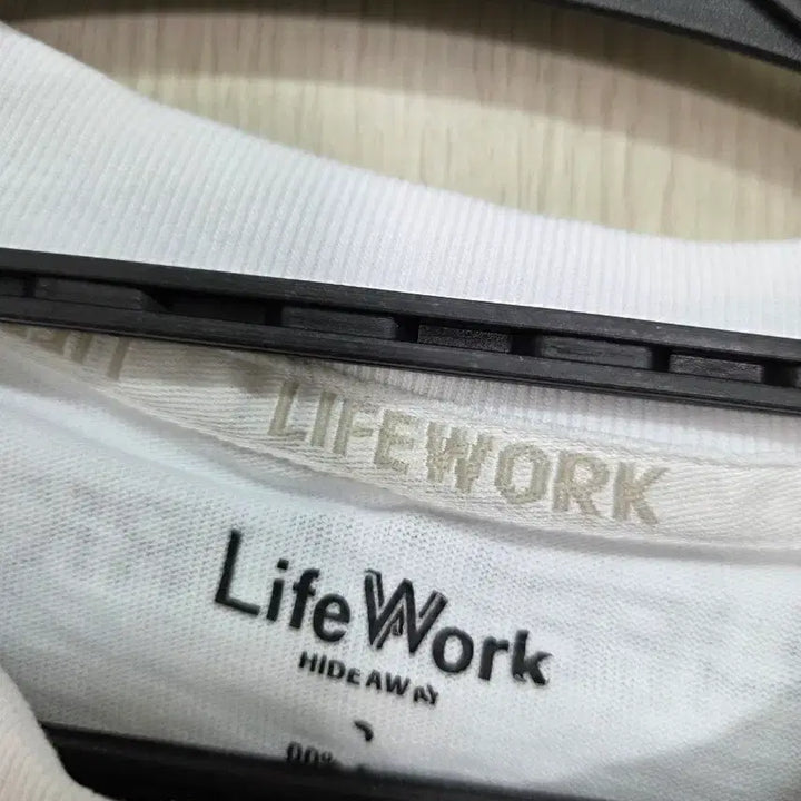 [BUNJANG] LifeWork Bulldog Logo White T-shirt / 라이프워크 불독 로고 반팔 티셔츠 화이트