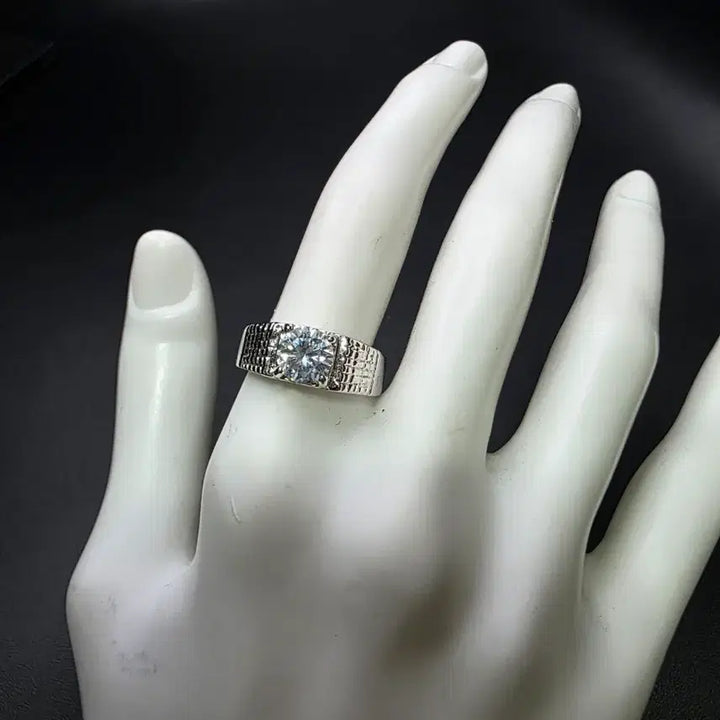[BUNJANG] Surgical Stainless Steel Square Ring with Diamond-Cut Cubic Zirconia / 다이아컷큐빅 스퀘어반지 써지컬