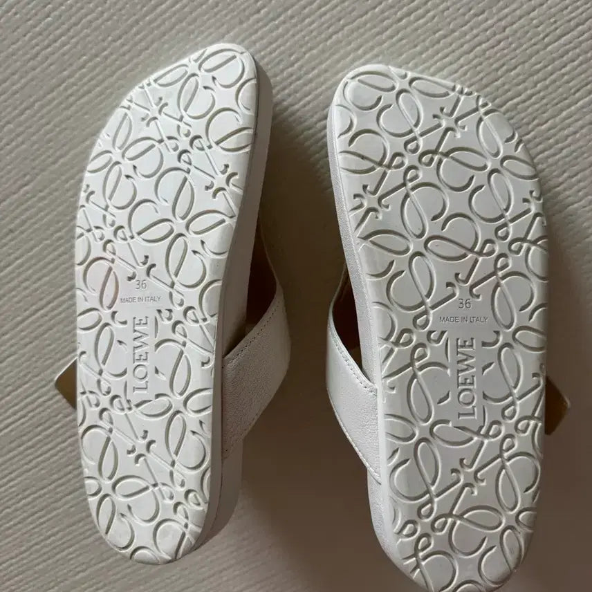 [BUNJANG] Loewe Flip-Flop Sandals / 로에베 샌들