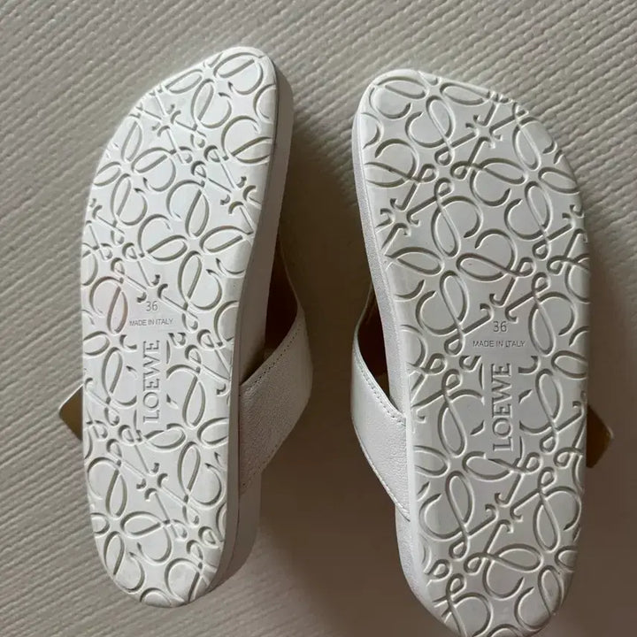 [BUNJANG] Loewe Flip-Flop Sandals / 로에베 샌들