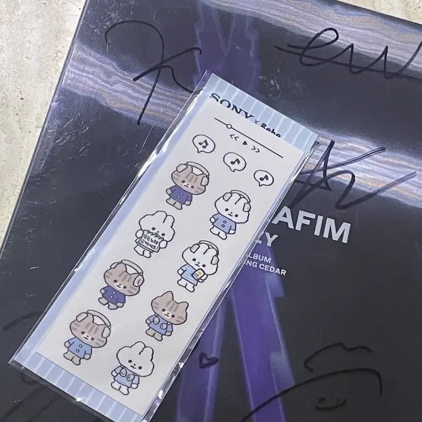 [SOLD OUT] [BUNJANG] LE SSERAFIM CRAZY VOL.1 4th Mini Album Signed Version / [새상품] 르세라핌 CRAZY 4집 미니앨범 친필 사인 버전 (인쇄아님)