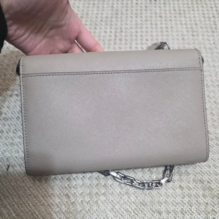 [BUNJANG] Tory Burch Chain Crossbody Bag Beige Gray Women&