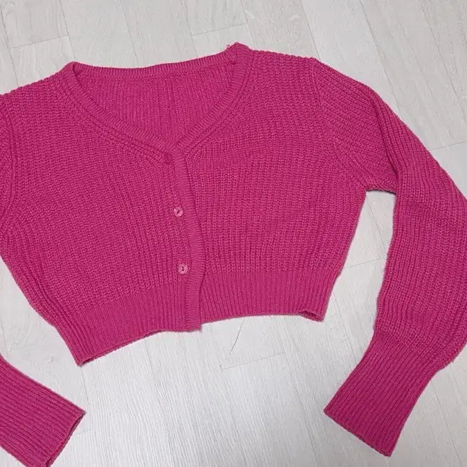 [BUNJANG] Pink Cropped Knit Cardigan / 핑크 크롭 니트 가디건