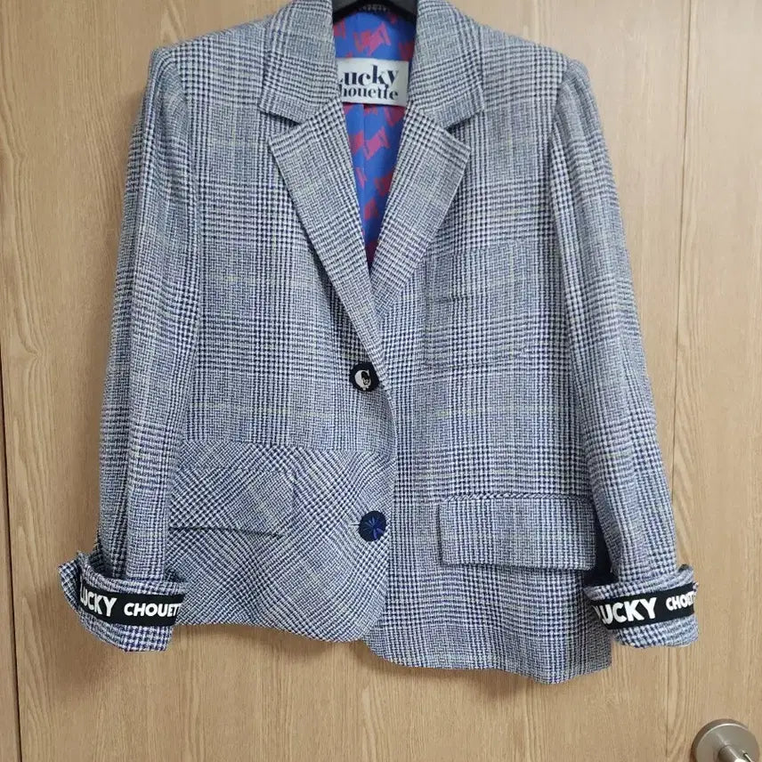 [SOLD OUT] 21년도 럭키슈에뜨) 언발 자수 린넨 체크 자켓
