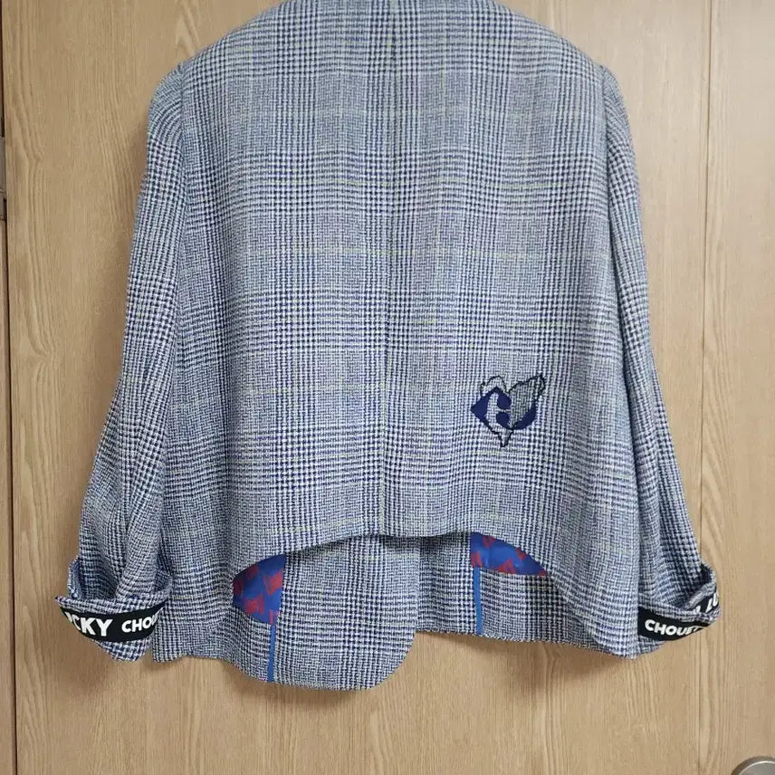 [SOLD OUT] 21년도 럭키슈에뜨) 언발 자수 린넨 체크 자켓