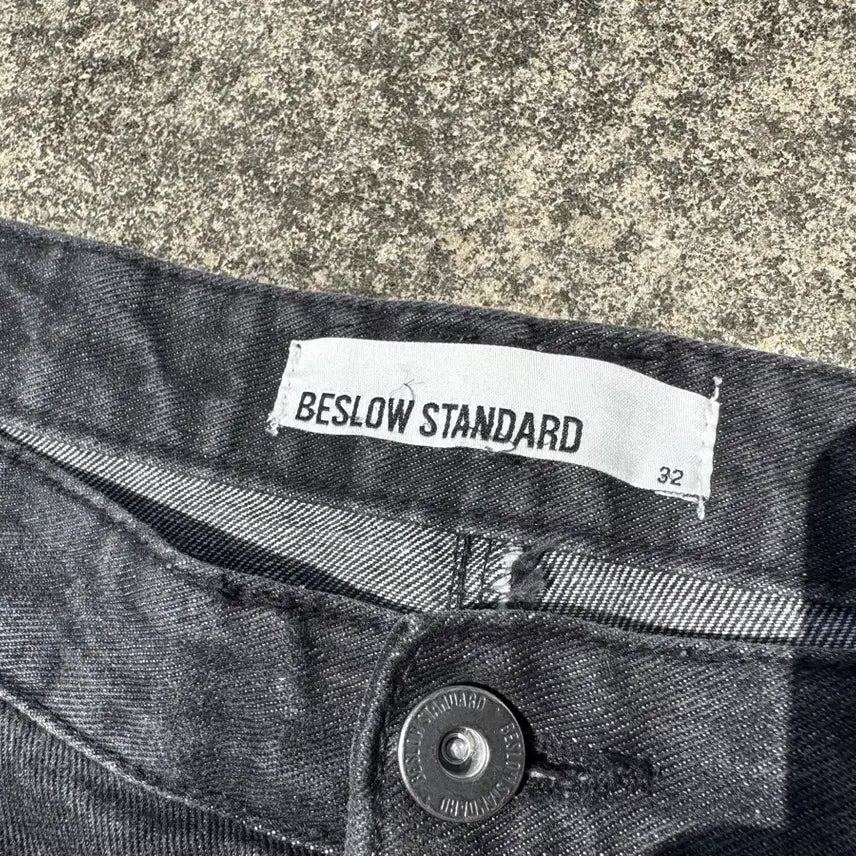 [BUNJANG] BeSlow One Tuck Black Denim Pants / [32] 비슬로우 원 핀턱 흑청 데님 팬츠