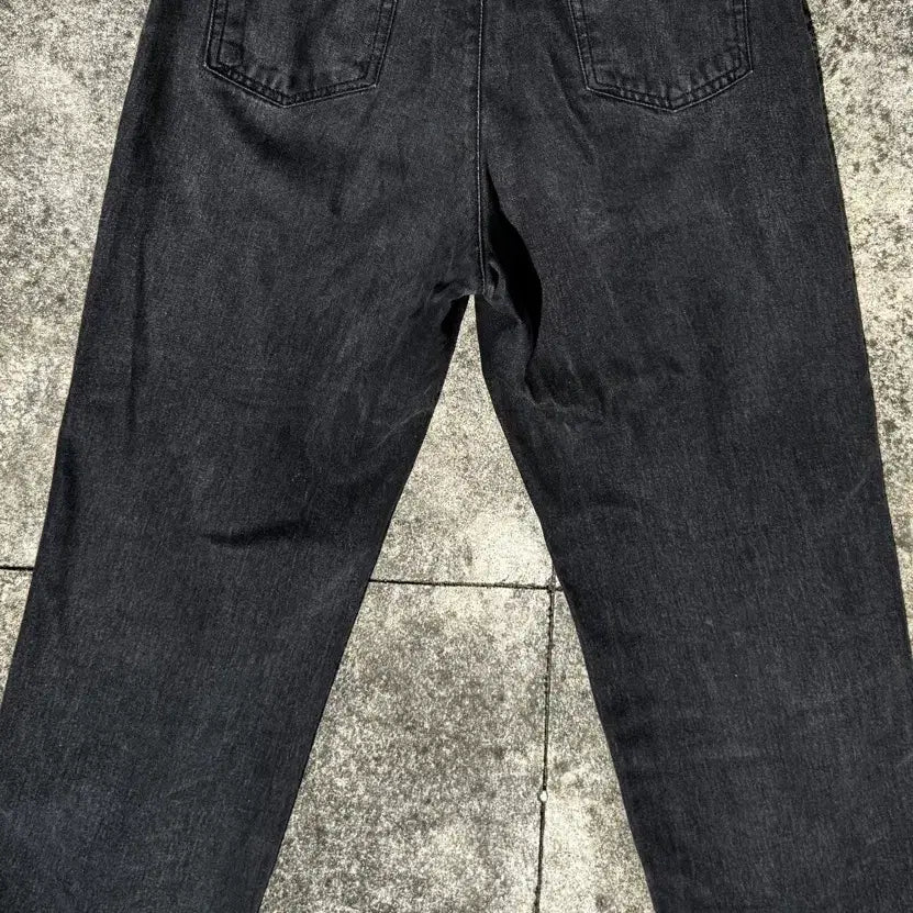 [BUNJANG] BeSlow One Tuck Black Denim Pants / [32] 비슬로우 원 핀턱 흑청 데님 팬츠