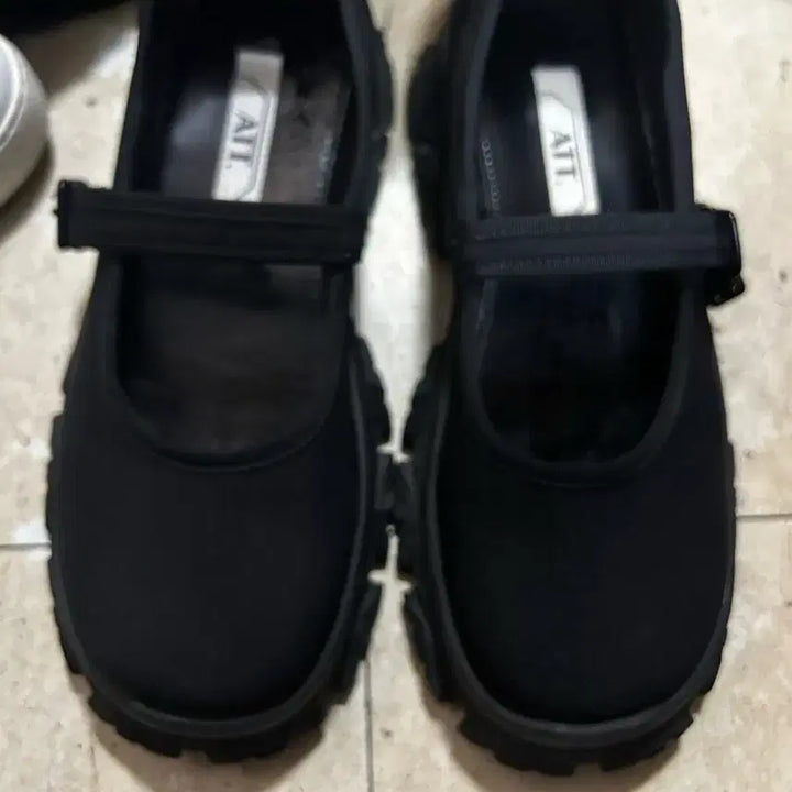 [BUNJANG] ATT Rough Mary Jane Loafers Black / 에이티티 ATT 러프 메리제인 로퍼 블랙 240cm 굽5cm
