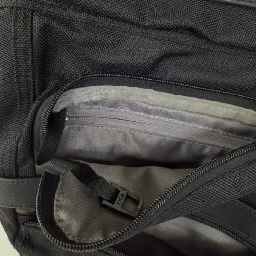 [BUNJANG] Tumi Alpha Brief Pack Backpack / 투미 알파 브리프팩 백팩이에요