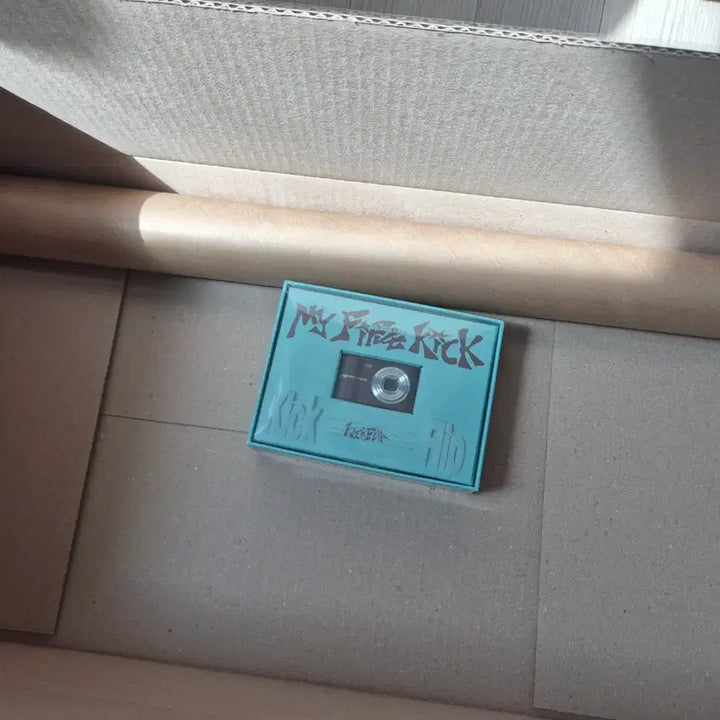 [BUNJANG] Kickflip Camera Limited Edition Album + POB Poster / 미개봉/특전포함)킥플립 카메라 디카 한정반 리미티드 앨범 특전 포스터