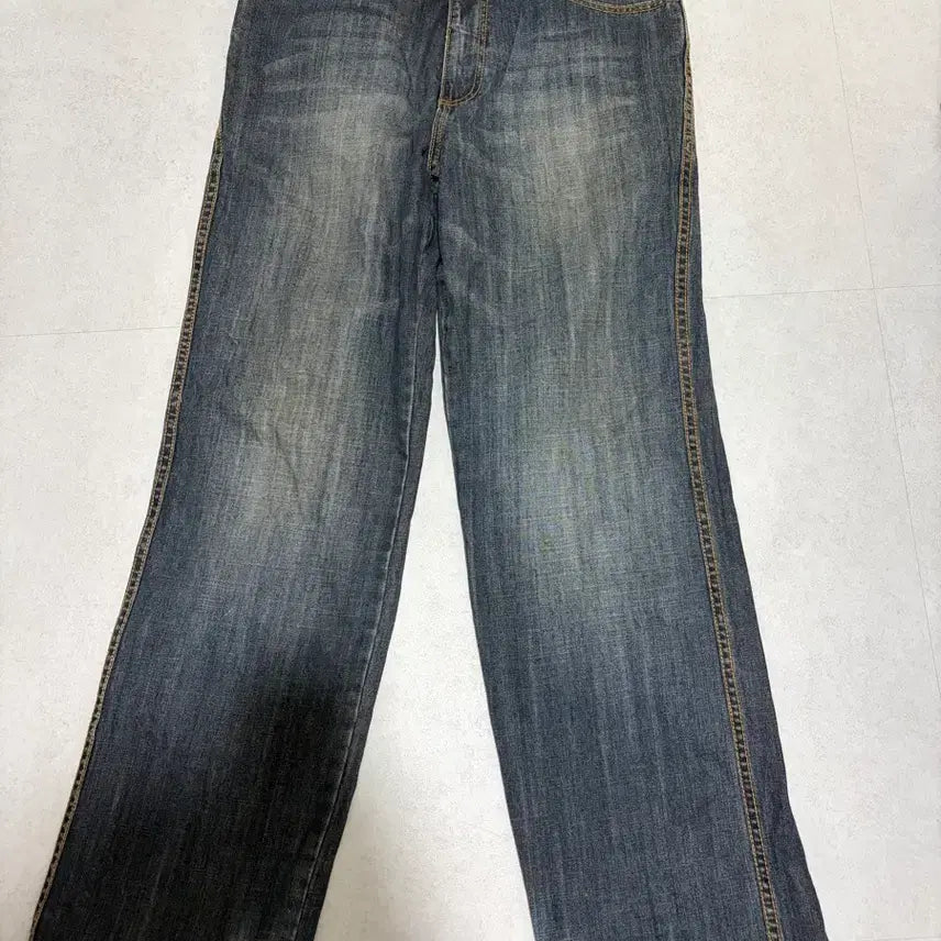 [BUNJANG] PellePelli Old School Embroidered Denim Jeans / 펠레펠리 올드스쿨 자수 오버핏 데님 34 최종가