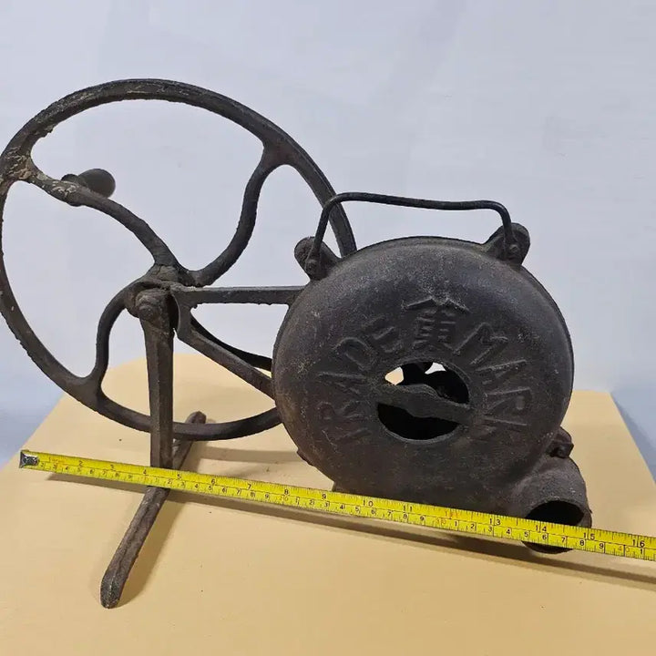 [BUNJANG] Antique Cast Iron Brazier / 골동품 주철 풍로