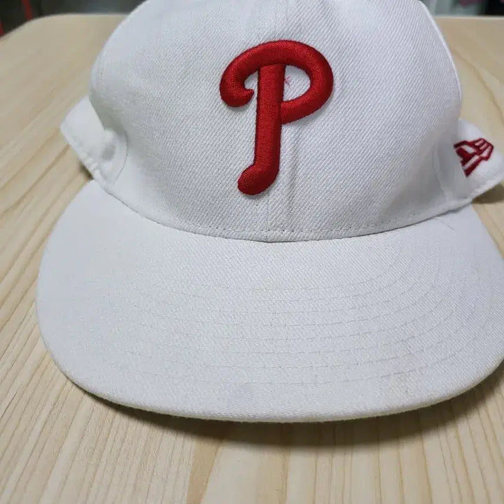 [BUNJANG] New Era Philadelphia White Curve Cap / 뉴에라 필라델피아 화이트 볼캡