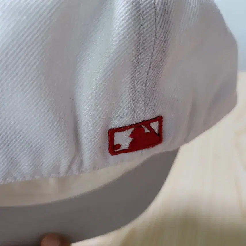 [BUNJANG] New Era Philadelphia White Curve Cap / 뉴에라 필라델피아 화이트 볼캡