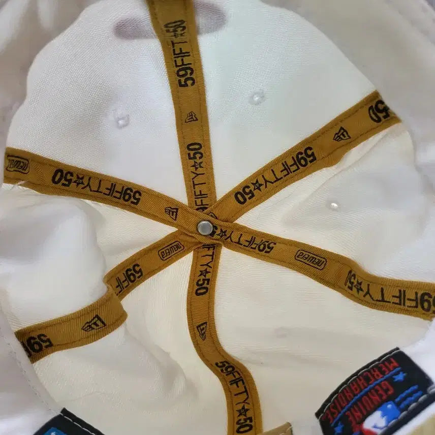 [BUNJANG] New Era Philadelphia White Curve Cap / 뉴에라 필라델피아 화이트 볼캡