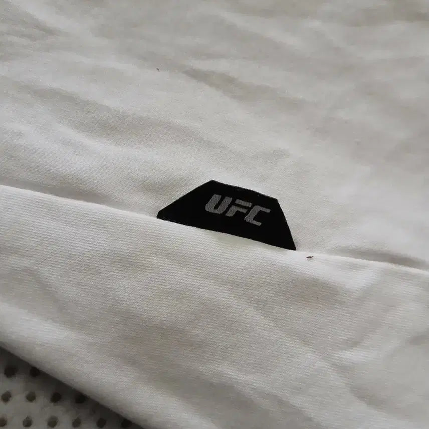 [BUNJANG] UFC White T-shirt / UFC 화이트 티셔츠 반팔 Ultimate Fighting