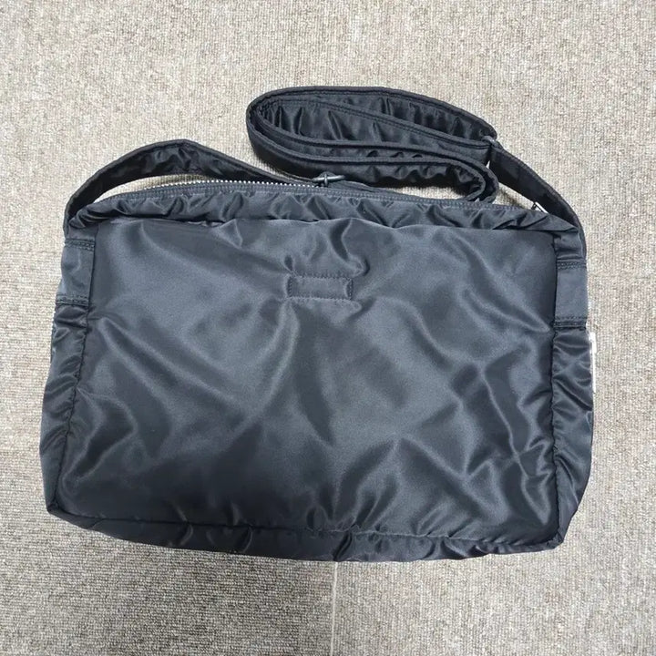 [SOLD OUT] 요시다포터 탱커 숄더백 XL