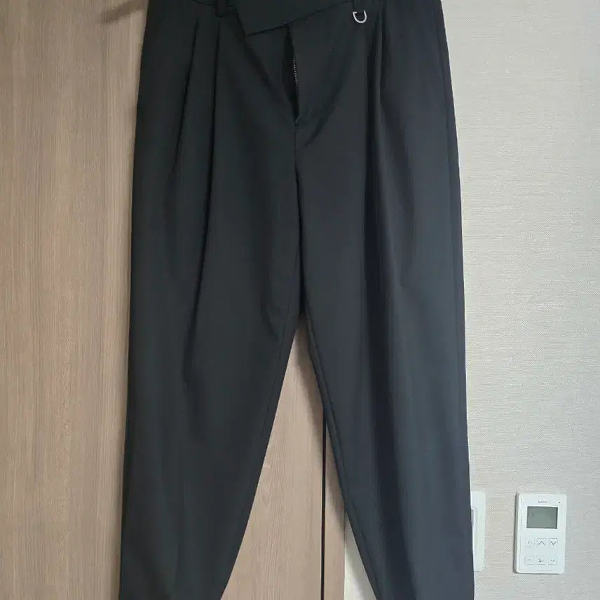 [SOLD OUT] 송지오옴므 시그니처 투턱 캐롯 팬츠82