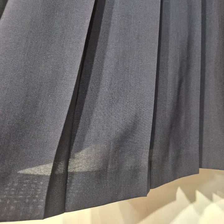 [SOLD OUT] 잇미샤 네이비 플리츠 스커트